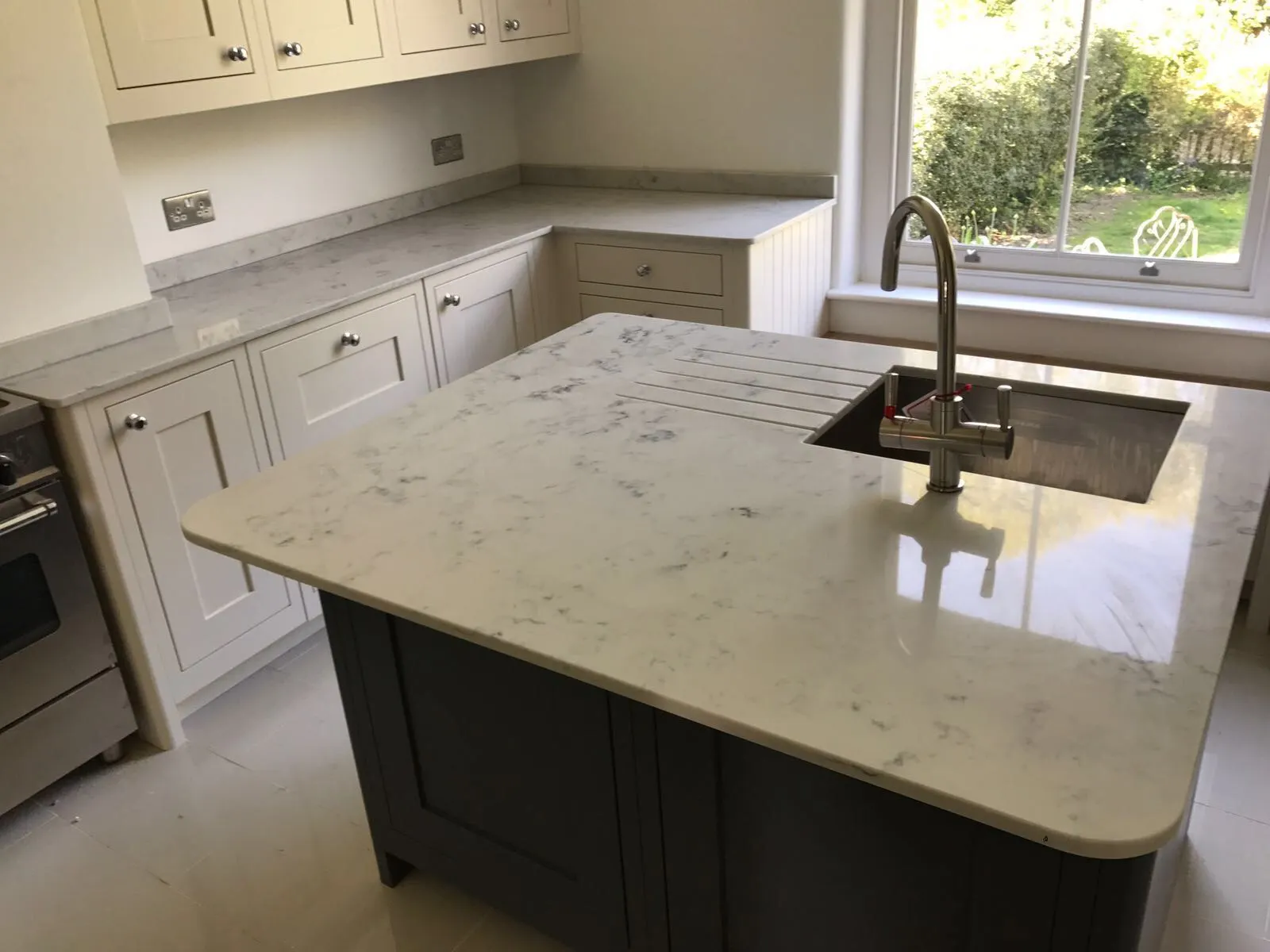 Cambridge+Quartz+Worktops